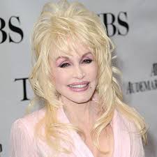 Yet, she still rocked glastonbury this weekend. Dolly Parton Needs High Heels At Home Yallwire News Dolly Parton Bra Size Dolly Parton Height And Weight