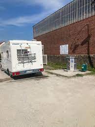 Aire Municipale Aire de camping-car dans [Montreuil / Pas-de-Calais /  Hauts-de-France / France] ∞ Campercontact