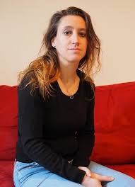 Valérie bacot, la mujer francesa que durante el juicio bacot fue condena a cuatro años de prisión; Ulrcuer B4rgnm