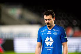 Liverpool have brought in norway and molde defender vegard forren for a trial this week with the possibility of a permanent move. Forren Innrommer Gamblingproblem Tok Opp Lan For A Dekke Spillegjeld Vg