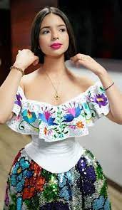 Hoe lang en hoeveel weegt angela aguilar? 540 Angela Aguilar Ideas In 2021 Angela Mexican Outfit Mexican Quinceanera Dresses