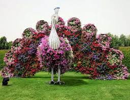 Dubai Miracle Topiary Art Art