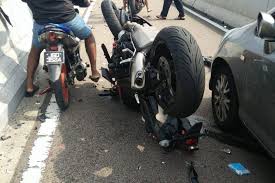Keeping track of road accidents in singapore and sometime overseas. Singapore Motorcyclist Dies Days After Accident On Causeway Family Appeals For Eyewitnesses Singapore News Asiaone