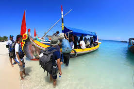 Medan merupakan ibu kota dari provinsi sumatera utara. Gili Labak Gambar Biaya Snorkeling Pesona Rute Harga Tiket 2019