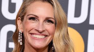 julia roberts looks radiant in gorgeous
