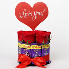 Show your favourite person there's love in the small things with a thoughtful valentine's day gift. Valentine S Day Gifts For Wife Online Send Best Valentine Gifts For Wife 2021 Oyegifts