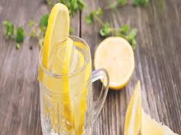 Menurut geeta, air lemon hangat sebelum tidur dapat memberikan banyak manfaat kesehatan dan membantu detoksifikasi tubuh selama terakhir, air lemon di malam hari dapat membantu memperbaiki otot dan sendi, serta membantu tubuh relaksasi agar dapat menjalani tidur malam yang. Tidak Perlu Produk Kecantikkan Mahal Minum Air Lemon Bantu Anda Cantik Kool Fm