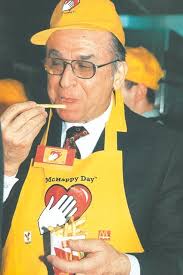 Ion iliescu is a romanian politician who served as the president of romania from 1989 until 1996 ion iliescu then became the country's first freely elected head of state and assumed the office of the. Ion Iliescu Republika Kingyska Wiki Fandom