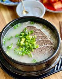 seolloengtang korean ox bone soup