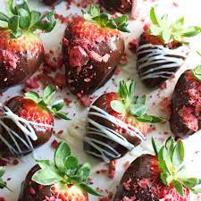 Chocolate Covered Strawberries The Toasted Pine Nut gambar png