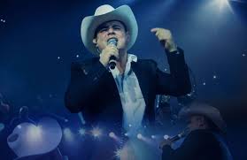 Alfredo Olivas Llega Al 1 Del Chart Regional Mexican Songs