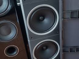used b w dm640 floorstanding speakers