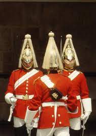 The blues and royals, queen's royal hussars, royal horse artillery. The Men Who Guard The Queen B1 Level English Reading