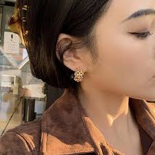 1 paar Huggie Ohrringe Ohr Bolzen Hohe Poliert Öffnung Hypoallergen  Angenehm zu Tragen Goldene farbe Geschenk Mode Schmuck| | - AliExpress