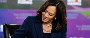 Kamala devi harris was born in oakland, california on october 20, 1964, the eldest of two children born to shyamala gopalan, a cancer researcher from india, and donald harris, an economist from. Kamala Harris S Pearl Necklace Has Deep Symbolism That Goes Way Beyond Politics Vanity Fair