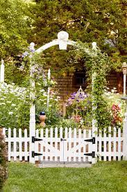 our favorite decorative fence ideas