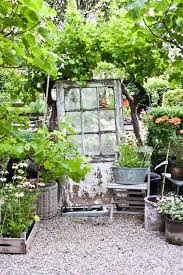 Shabby Chic Garden Decor Ideas