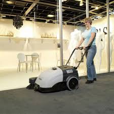 cleaning machines to clean carpets