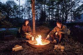 キャンプの醍醐味なのに…うまくいかない！焚き火でおこるピンチをプロが解決 | アウトドアの知識 【BE-PAL】キャンプ 、アウトドア、自然派生活の情報源ビーパル