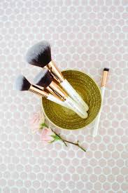 how to clean makeup brushes a