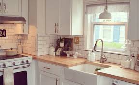 Simplykitchens carries quartz and granite countertops at very competitive prices. White Kitchen Countertops And Cabinets Inspirations Floform Countertops