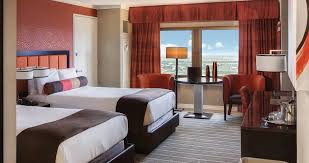 luxurious hotel rooms suites golden