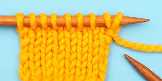 Put the needle with the stitches in your left hand and the empty needle in your right hand. Three Ways To Cast On Stitches At The Beginning Of A Row 10 Rows A Day