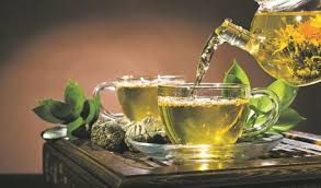 PAZITE DA NE PRETERATE! Ako pijete zeleni čaj u VEĆIM KOLIČINAMA, može doći  do OVOGA! - Informer