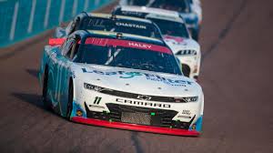 Nascar has officially announced the 2017 schedules for all three of its national series, allowing fans to plan ahead for next season's action. Nascar Xfinity Series At Martinsville Odds Picks 2021 Cook Out 250 Predictions From Proven Model Cbssports Com