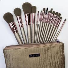 bh brushes lavish with pouch and 15