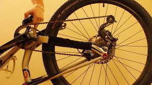 cleaning a bicycle chain with wd 40 and