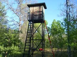 If you want a larger deer blind, but costs are also an important aspect, this 4×8 deer stand is a good option. Deer Stand Box Blind Steel Truss Metal Frame Plans Hunting Blind Duck Bear Easy Deer Stand Hunting Blinds Deer Stand Plans