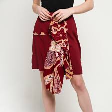 Batik bali dan penjelasannya di bali, industri batik dimulai pada tahun 1970. Gesyal Rok Batik Wanita Batik Asimetris Ku Ka