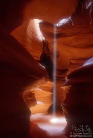 beam of light antelope canyon page