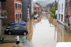 Suivez ces conseils de sécurité pour préparer votre maison à la saison des inondations et prévenir les dégâts d'eau en cas d'inondation dans votre région. Inondations Au Moins Quatre Morts Dans L Est De La Belgique La Presse