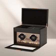what is a watch winder