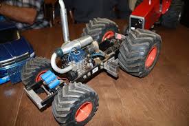 radio controlled tractor pulls big