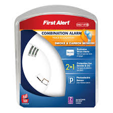 If you do not see the red light flashing, change the batteries in the alarm immediately. First Alert Prc700v Battery Powered Slim Smoke Carbon Monoxide Detector With Voice Location And Photoelectric Sensor Carbon Monoxide Alarms Photoelectric Sensor Carbon Monoxide Detector