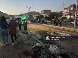 Mardin'de kaza yapan araçlara müdahale edenlere tır çarptı, 20 kişi  hayatını kaybetti