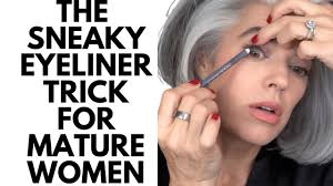 sneaky eyeliner trick for women