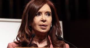 La oposición considera que el proyecto busca proteger de los tribunales a la expresidenta cristina kirchner. Former Argentinian President Charged With Treason