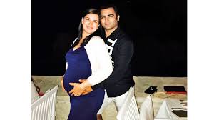 Urvashi (actress) height 168 cm and weight 62 kg. Naqaab Actress Urvashi Sharma My Pregnancy Has Turned Me Into A Vegetarian