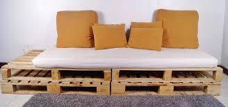 cómo hacer un sofa cama con pallets