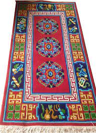 a guide on hand knotted carpets and