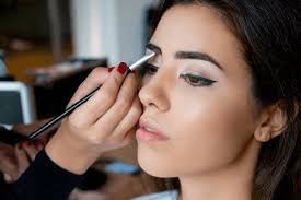 list of 10 free makeup courses