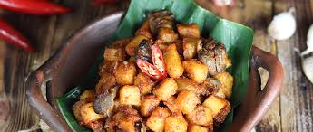 Sambal goreng kentang adalah sambal yang menggunakan kentang sebagai bahan utamanya. Resep Sambal Goreng Kentang Untuk Hidangan Anti Bosan
