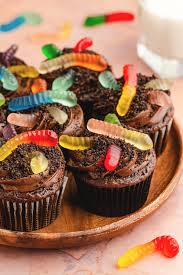 dirt cupcakes with gummy worms