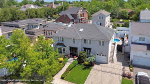 staten island home of the week tucked