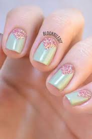 Coat the nail in glittery polish, then outline with a solid color. 20 Glitter Nail Art Ideas Tutorials For Glitter Nail Designs