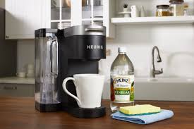 how to clean a keurig coffee maker